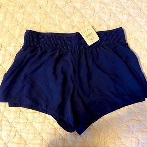 Fabletics Breathe run short